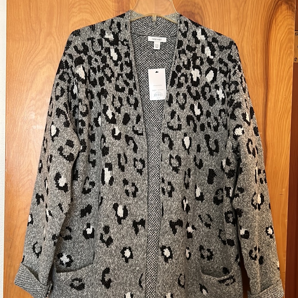 Ladies sweater coat - Picture 2 of 10